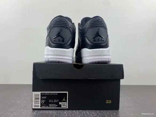 One Kick 136064-020 Cyber 3 Jordan Retro (2016) Monday 0624
